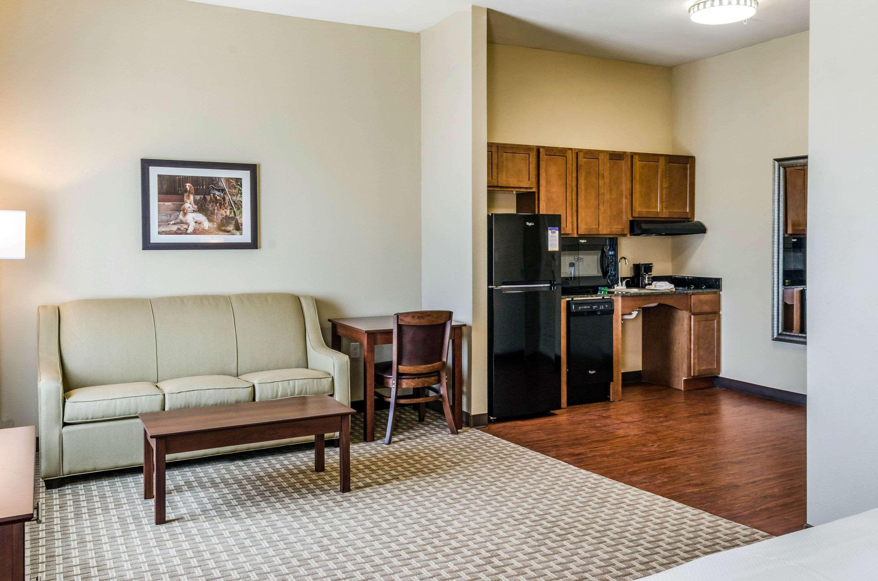 Mainstay Suites Hackberry Sportsman'S Lodge Eksteriør billede